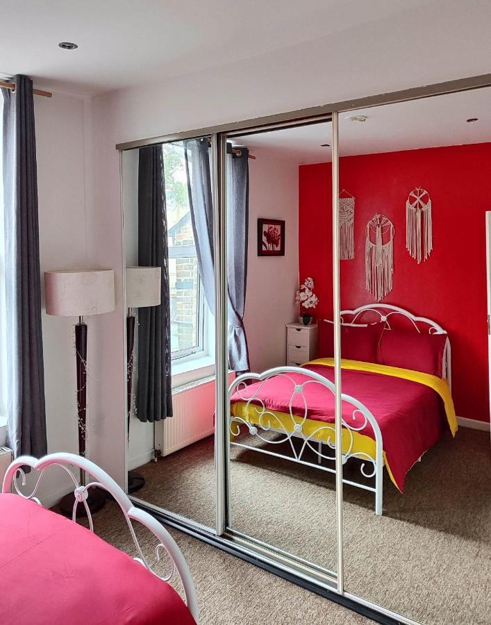 Double Room Lgbt Λονδίνο Εξωτερικό φωτογραφία