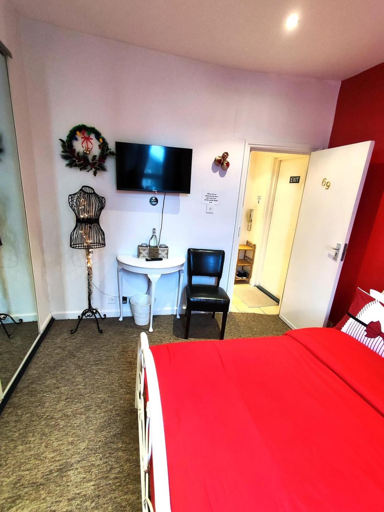 Double Room Lgbt Λονδίνο Εξωτερικό φωτογραφία